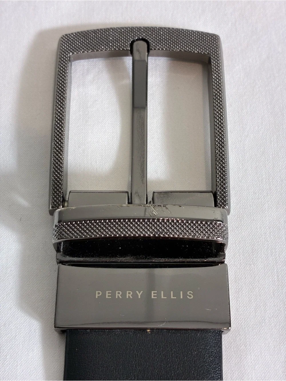 Perry Ellis Reversible Men’s Belt sz 34 brown/black with Gunmetal Buckle